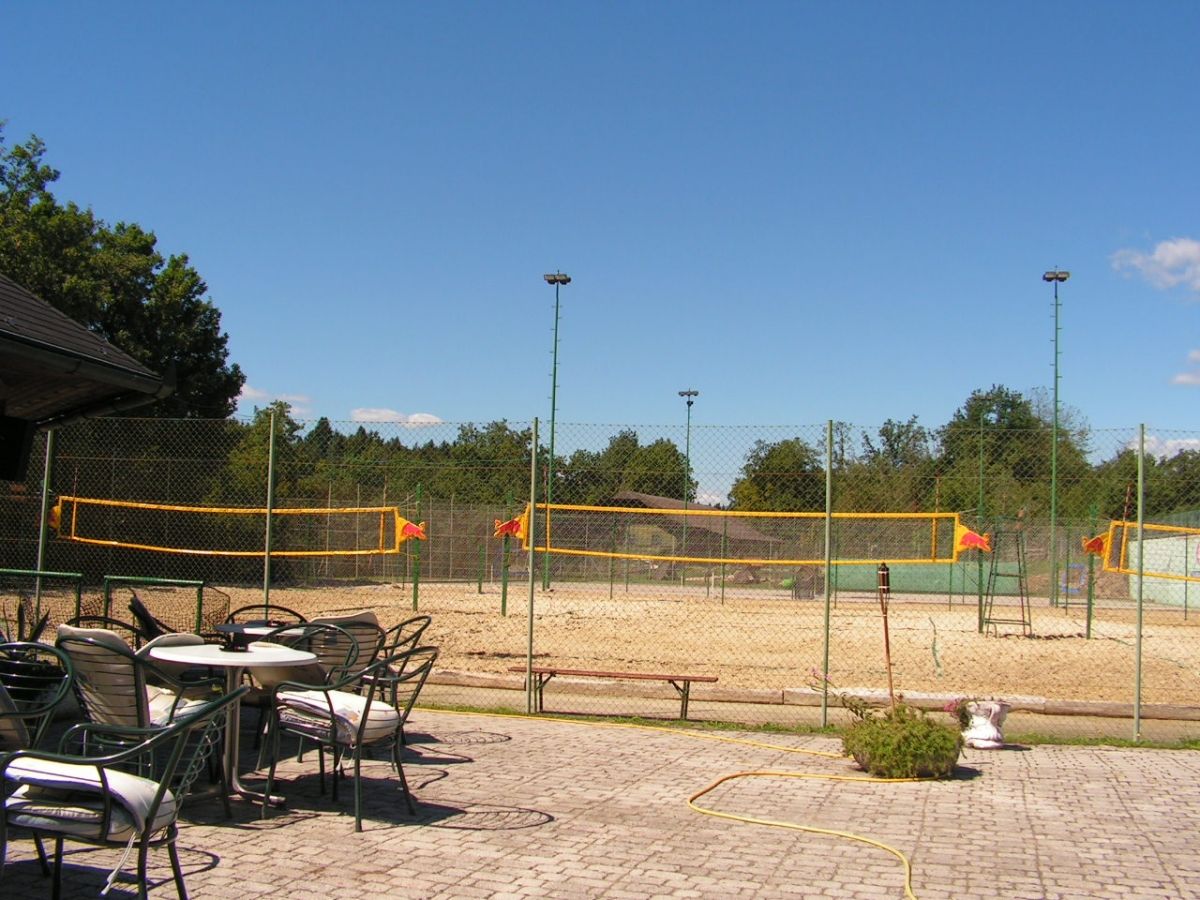 Hotel Kanu - Resort & Caravanning Smlednik Exterior foto